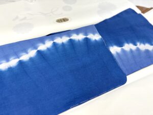 衿と衽の柄を入れ替えた浴衣