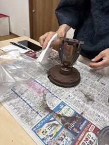 鏝の釜の中　