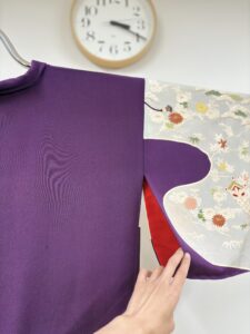 紅絹(もみ)を羽裏に