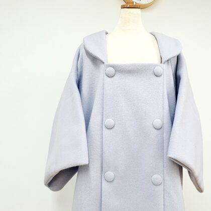 ウールの被布衿コート