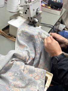 洗い張りをする為のロックミシン