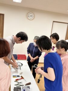 コンセントの内部を知る
